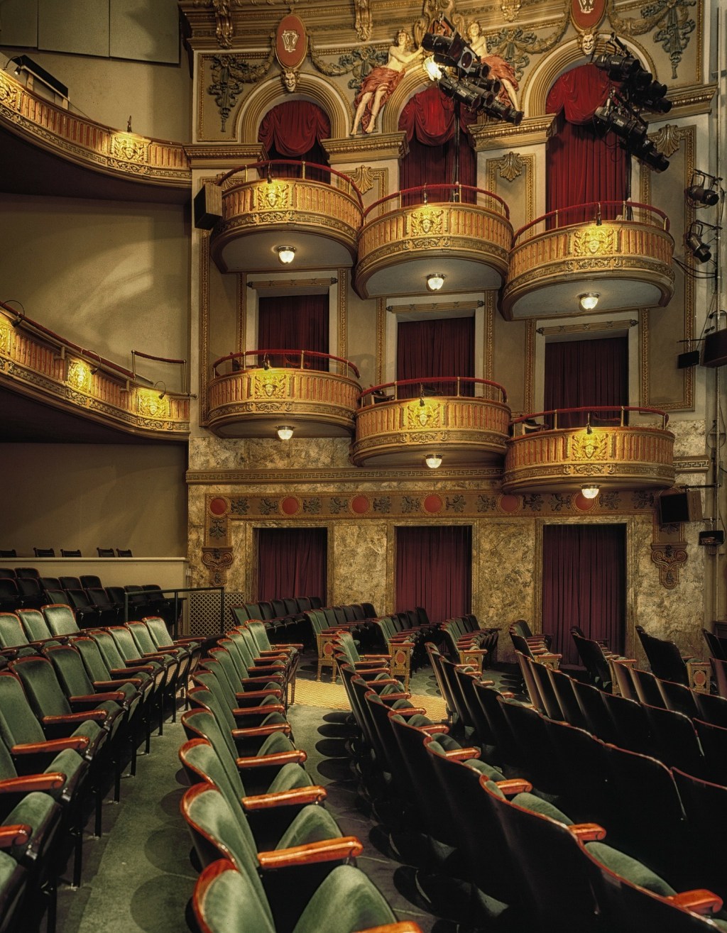 &laquo;&nbsp;La fin de l&rsquo;éternité&nbsp;&raquo; : le poète au&nbsp;théâtre